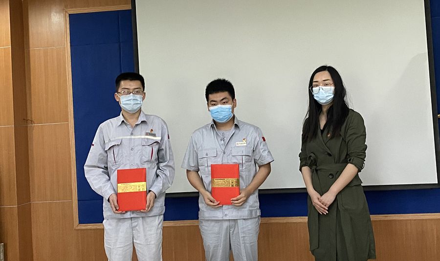 優(yōu)秀團(tuán)干頒獎(jiǎng).jpg 優(yōu)秀團(tuán)干頒獎(jiǎng).jpg