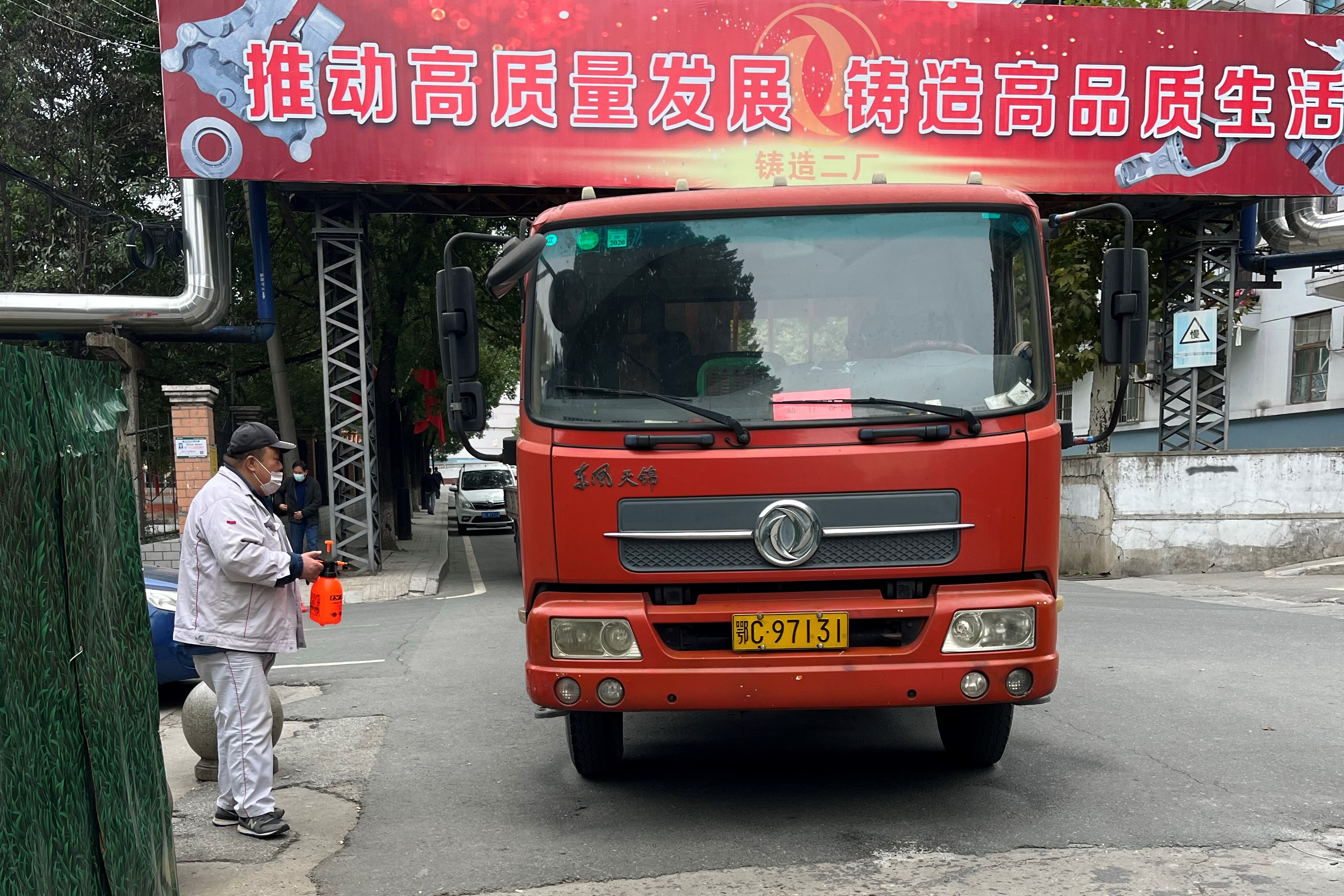 新品裝車離廠 (1).jpg 新品裝車離廠 (1).jpg