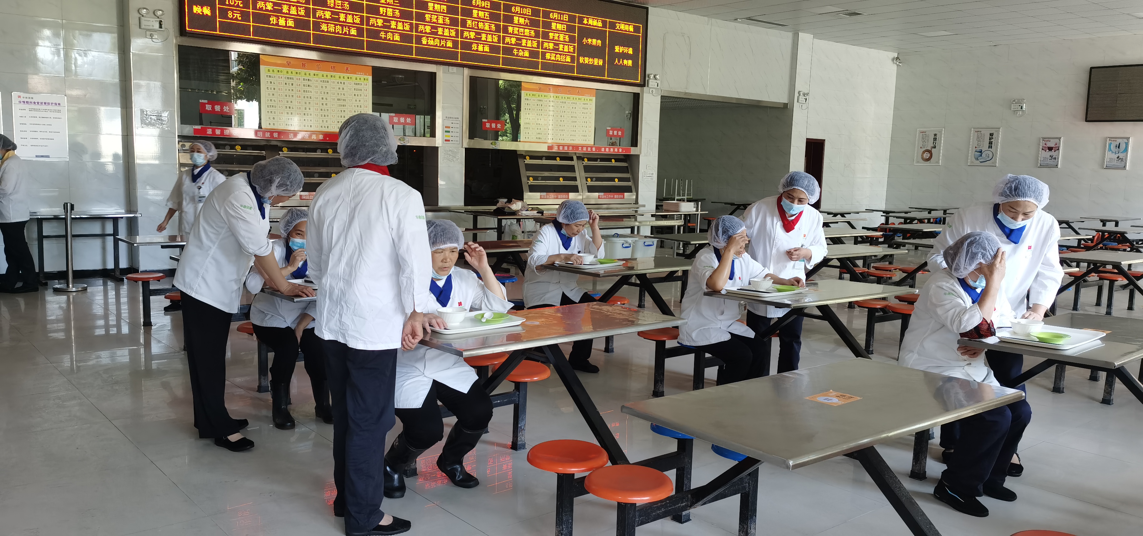 食物中毒演練.jpg 食物中毒演練.jpg